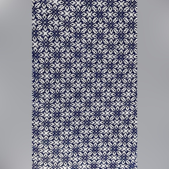 VGUC US 16 Michel Studio Alexa Blue and White Floral Cropped Pants - Picture 4 of 7